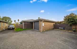 27 Robertson Road, Favona