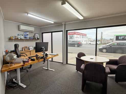 Stand Out on Somerset - Premium Corner Office