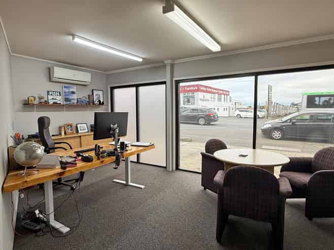 Stand Out on Somerset - Premium Corner Office