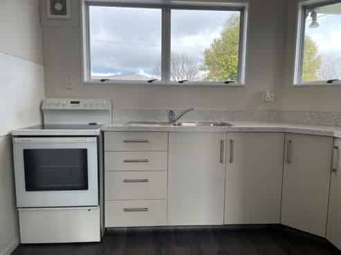 1/608 Elm Road, Akina