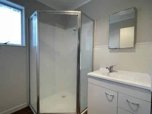 1/608 Elm Road, Akina