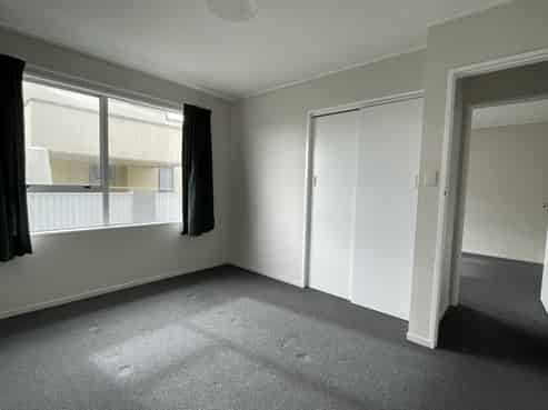 1/608 Elm Road, Akina