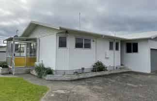 1/608 Elm Road, Akina