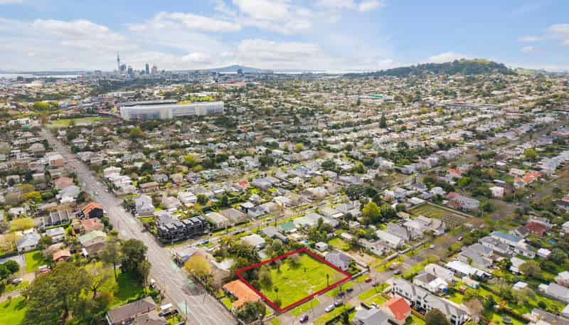 2-8 Parrish Road, Sandringham