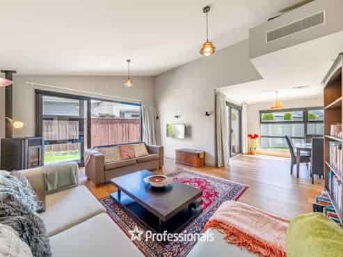8a Glen Iris Grove, Woburn