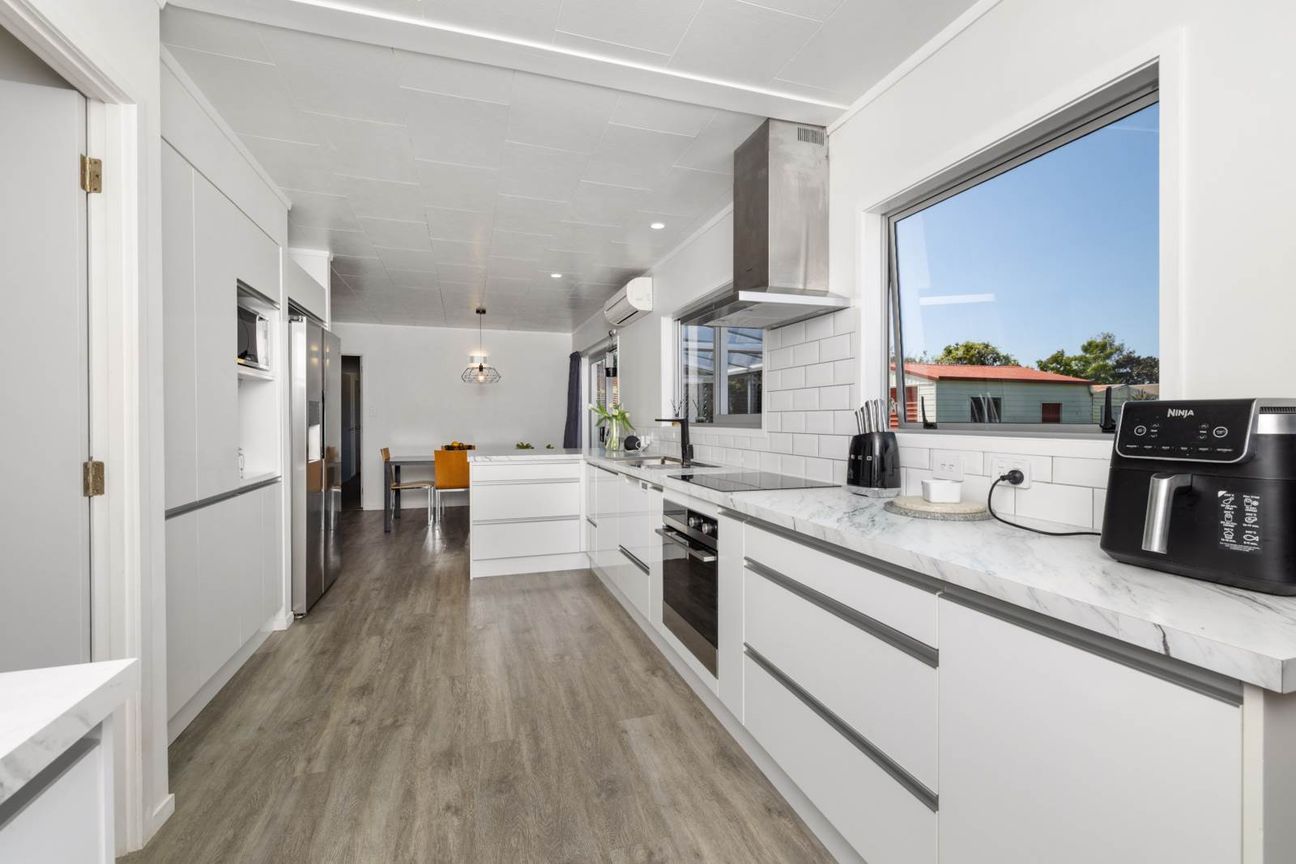 More Than Meets the Eye & Move In Ready - Widok 4