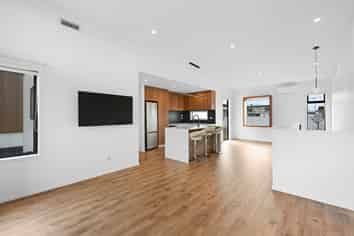 2/1368 Victoria Street, Beerescourt