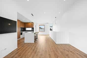 2/1368 Victoria Street, Beerescourt