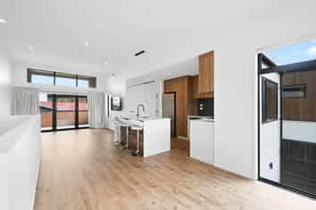 2/1368 Victoria Street, Beerescourt