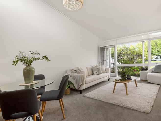 5/6 North Avenue, Devonport