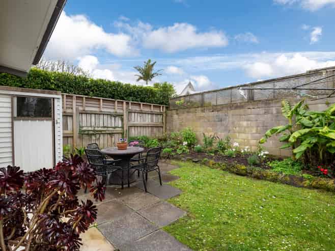 5/6 North Avenue, Devonport