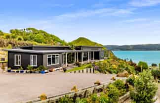 6A Seaview Drive, Mahia