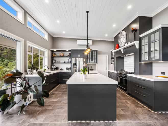 6A Seaview Drive, Mahia