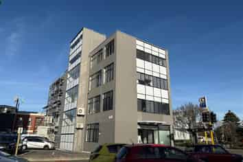 Positioned in the Gateway to the CBD