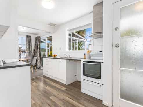 421 Warspite Avenue, Ascot Park