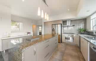 10 Hollyford Place, Aotea