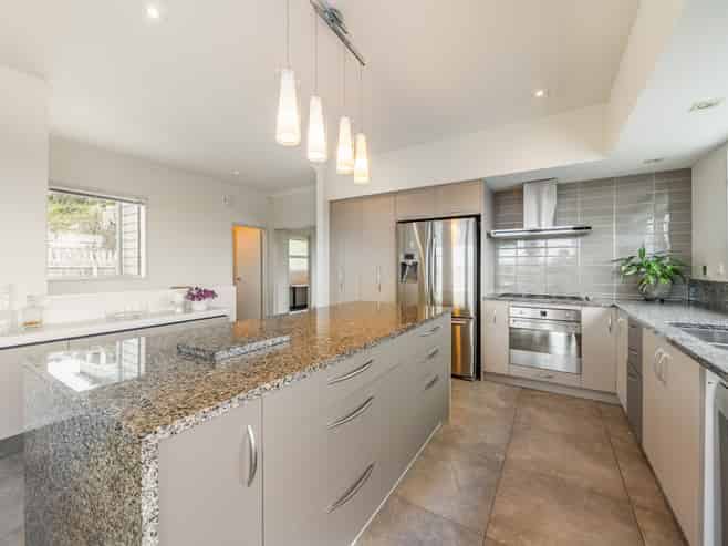 10 Hollyford Place, Aotea