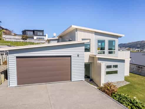 10 Hollyford Place, Aotea