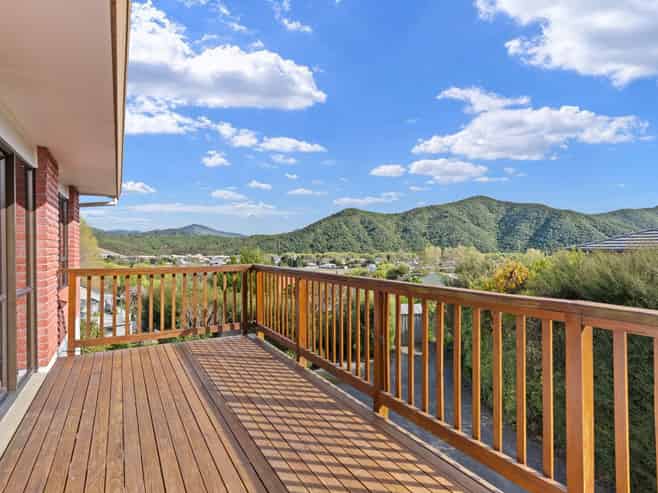 6 Moana View Road, Waikawa