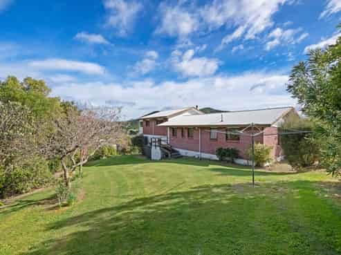 6 Moana View Road, Waikawa