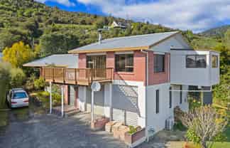 6 Moana View Road, Waikawa