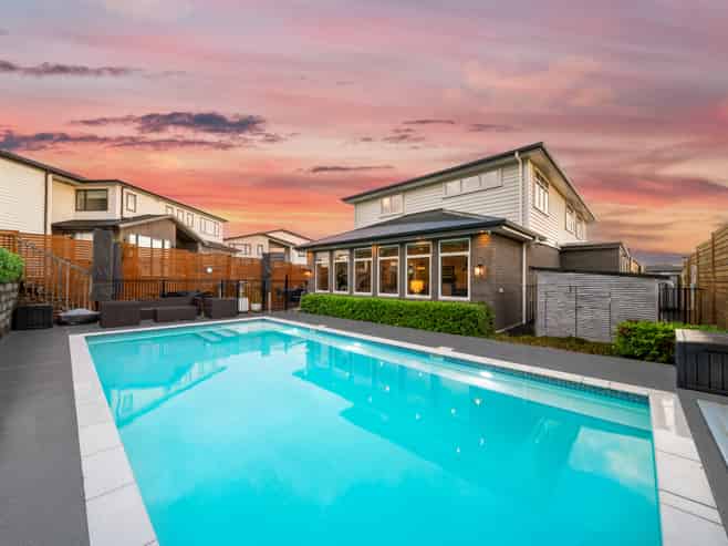 39 Headsail Drive, Long Bay