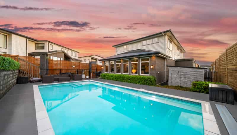 39 Headsail Drive, Long Bay