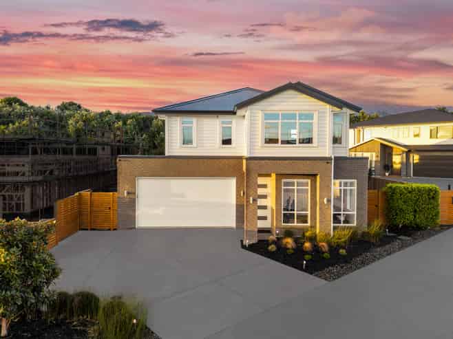 39 Headsail Drive, Long Bay