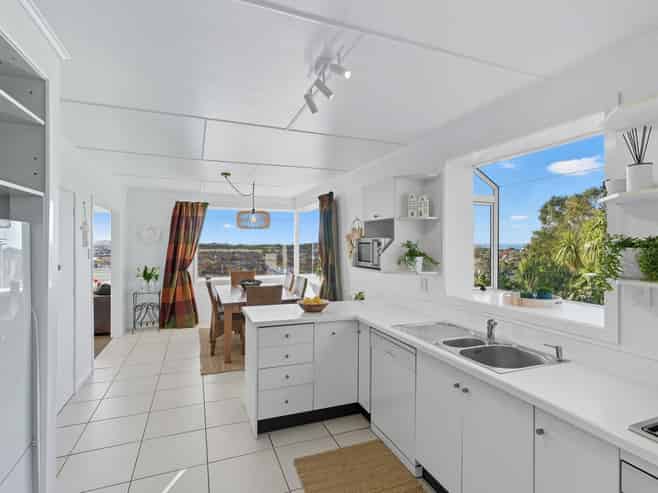 112 Forbury Road, Saint Clair