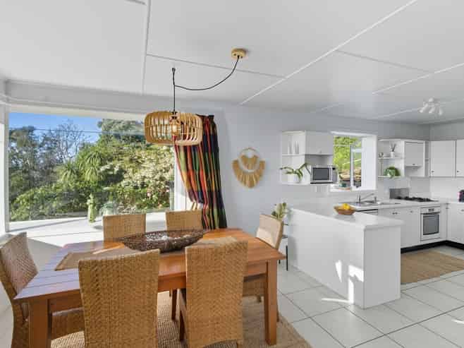 112 Forbury Road, Saint Clair