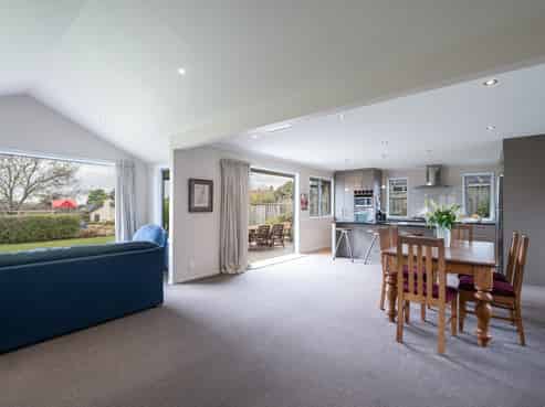 4 Romney Close, Richmond