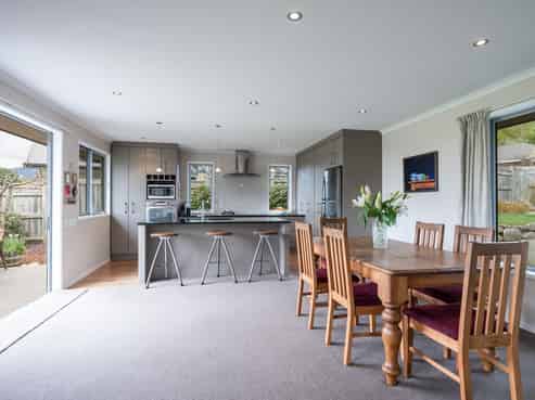 4 Romney Close, Richmond