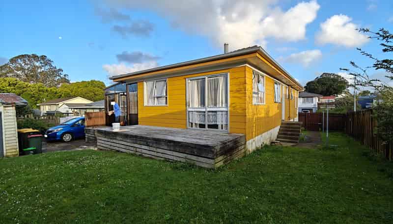 5 Moncrieff Ave, Clendon Park