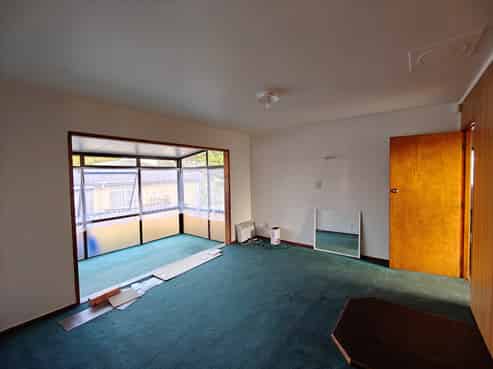 5 Moncrieff Ave, Clendon Park