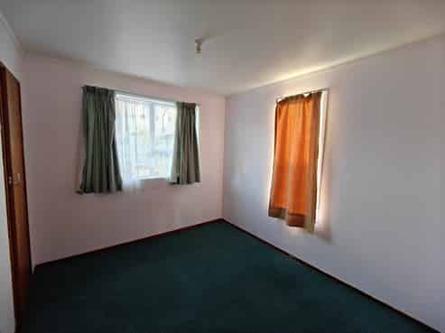 5 Moncrieff Ave, Clendon Park