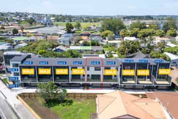 3/130 Rosebank Road, Avondale