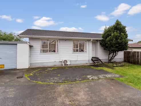 2/9 Heathberry Close, Papatoetoe