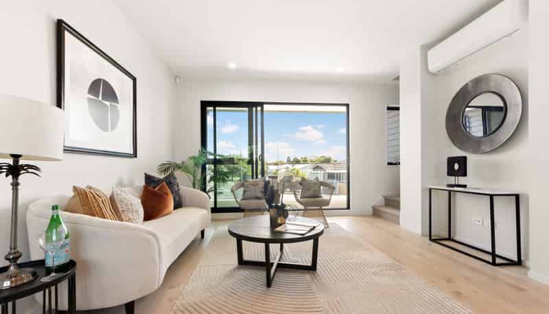 8/130 Rosebank Road, Avondale