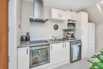 67D Burke Street, ADDINGTON