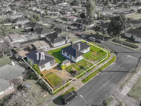 1A Natalie Place, Otara