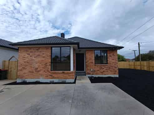 5 Natalie Place, Otara