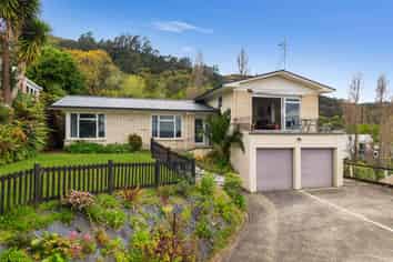 204 Saint Patricks Row, Thames
