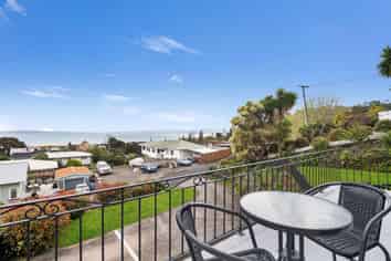 204 Saint Patricks Row, Thames