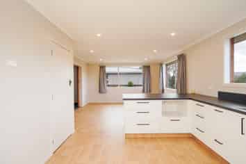 32 Elm Crescent, GLADSTONE