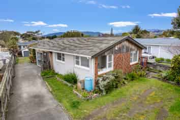7 Chums Road, Paraparaumu Beach