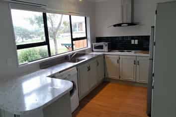 1 Moana Terrace, Snells Beach