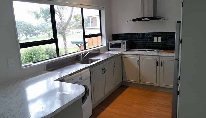 1 Moana Terrace, Snells Beach