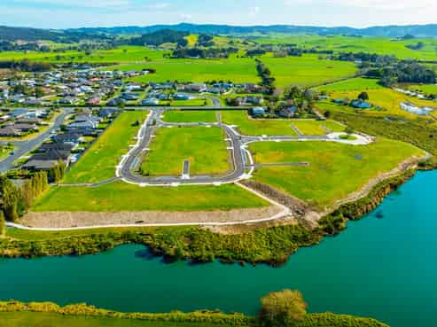  Three Rivers Lane and McKenzie Court, Waipu