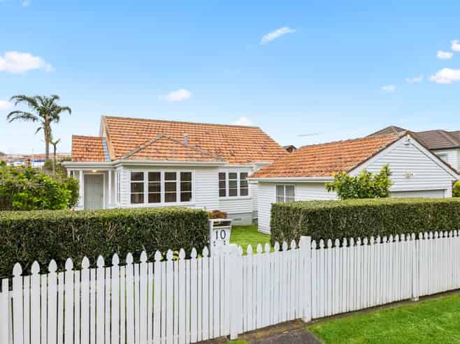 10 Peet Avenue, Royal Oak