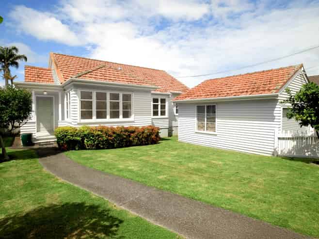 10 Peet Avenue, Royal Oak